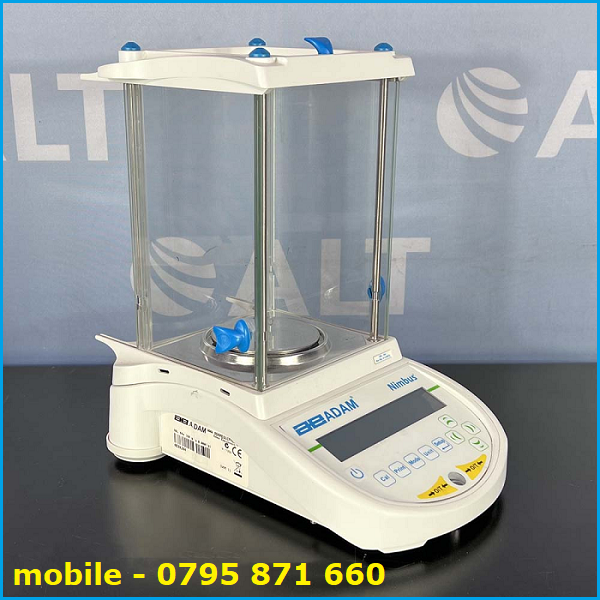 Cân phân tích 4 số lẻ Adam